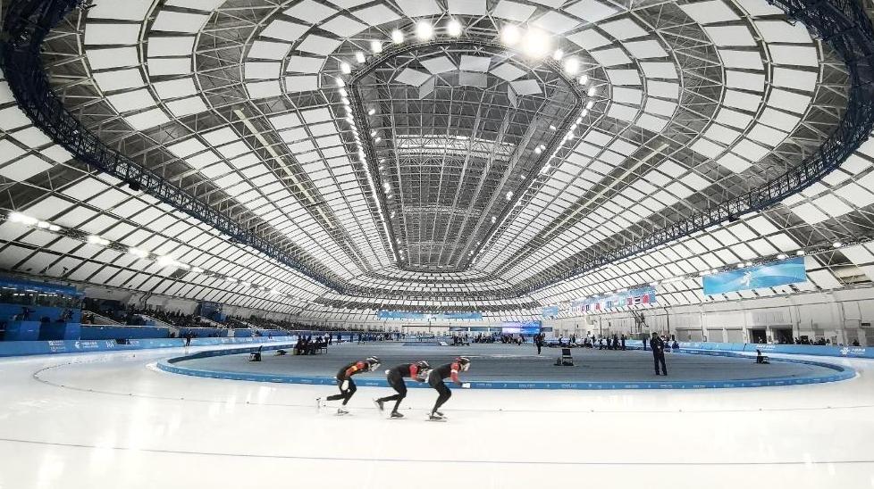 할빈시 정협 위원들 빙설 경제 고품질 발전에 관한 제안