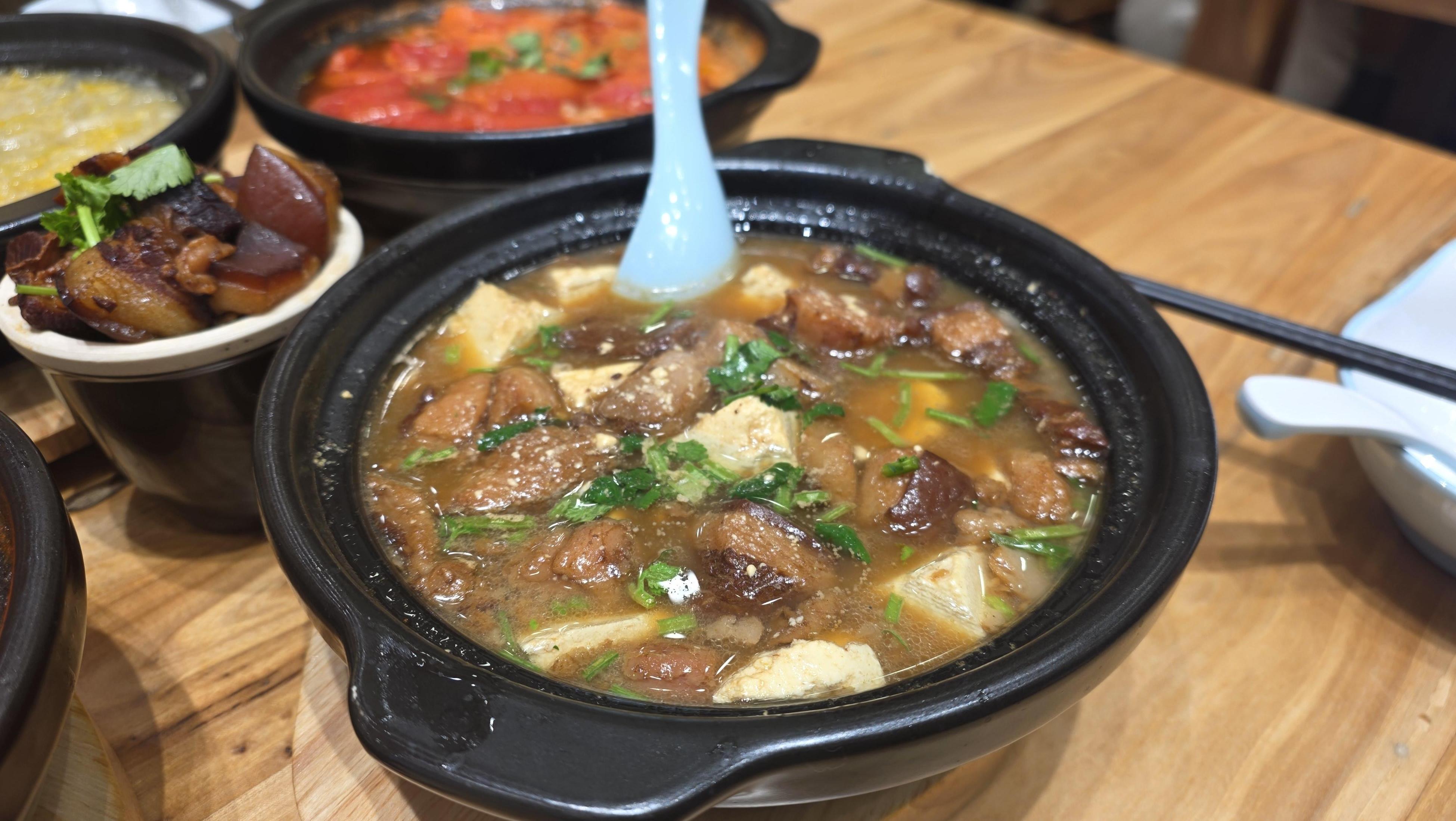 빙천설지도 금산은산｜'일장일품'이 낳은 새로운 맛, 숲속진미가 설향을 적시다